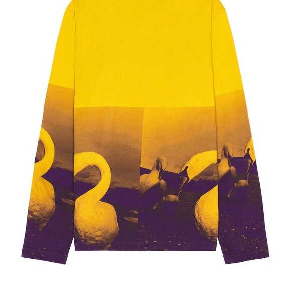 NWOT Burberry Football Sweater in Pear Ip Pattern - Picture 2 of 3